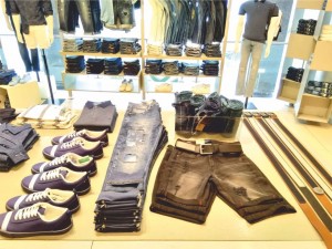 STORE REVIEW - Benetton Store - 7