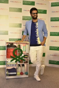 Vicky Kaushal at the United Colors of Benetton Store launching the SS19 Collection and celebrating Valentines Day (4)