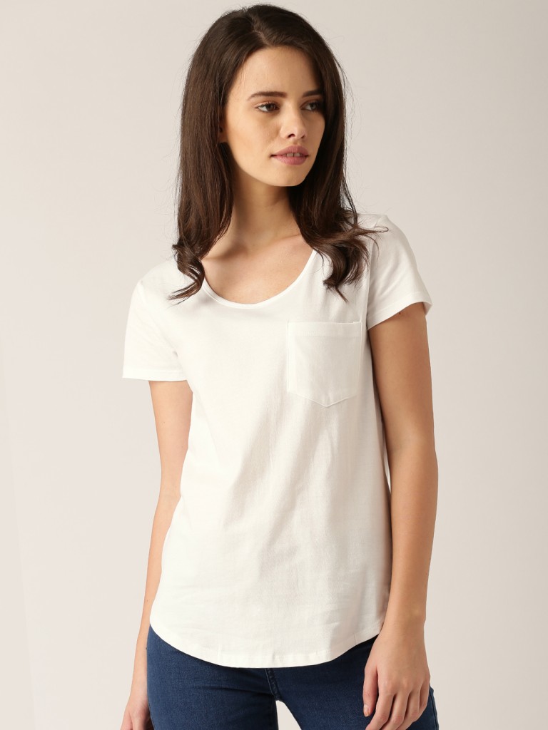 A Women in White Solid Round Neck T-Shirt_Celebrity Inspired Looks