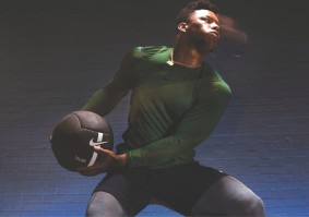 Nike launches its new Nike Pro Collection with AeroAdapt technology - 1