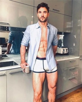 Thom Evans sets Instagram on fire with his sexy underwear snap
