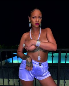 Rihanna-2